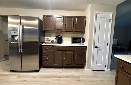 Oskaloosa House | Cozy Christmas 3-bedroom home