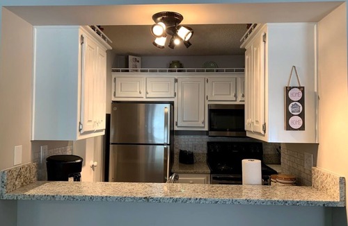 Shawnee Condo | Cozy, clean condo just 20 minutes from MAJOR INTERNATIONAL SPORTING EVENT activities and stadium!