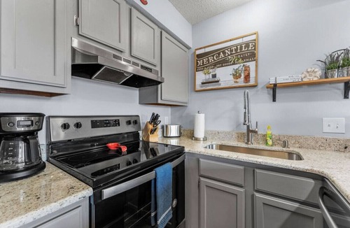 Notch Estates Apartment | Cozy Condo near SDC and Branson