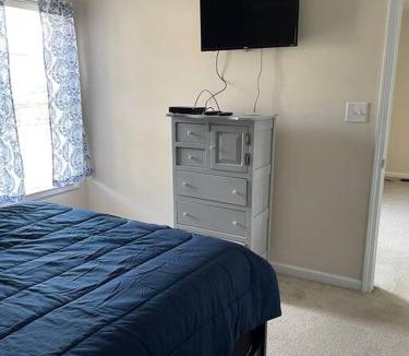 South View Apartment | Cozy Condo with Free Wifi/Cable