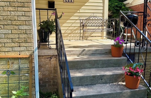 North Little Rock House | Cozy cottage-style retreat in a quiet North Little Rock neighborhood