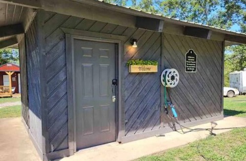 Proctor Cabin | Cozy Couples Cabin - Quiet Wilderness Stay - Illinois River