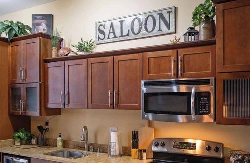 Downtown Louisville Apartment | Cozy Downtown Louisville Loft | Private Parking