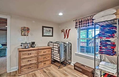 Branson House | Cozy glam Branson area private pool/hot tub