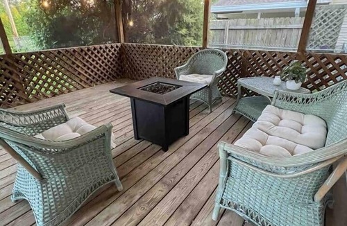 Paducah House | Cozy guest suite w/fire pit close to I-24