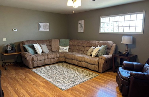 Scott City House | Cozy Haven on 96!