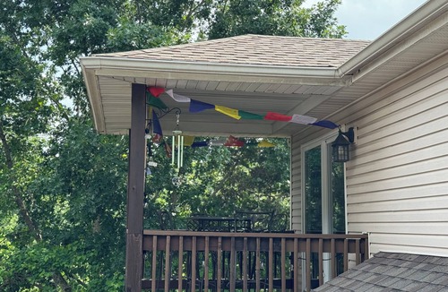 Branson Theater District House | Cozy house close to the Branson strip and all golfing courses! kids friendly.