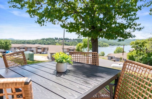 Kimberling City Condo | Cozy Lake Views in Kimberling City