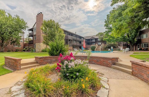Wichita Apartment | Cozy Lakeside One Bedroom Escape