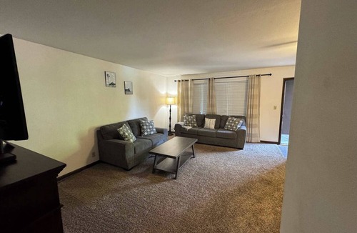 Wichita Apartment | Cozy Lakeside One Bedroom Escape