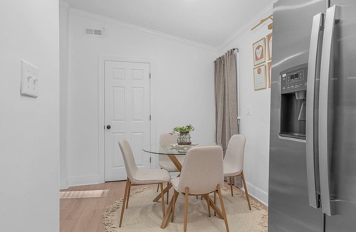 Rocky Mount House | Cozy Modern Haven – Family Friendly