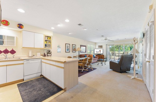 Branson Condo | Cozy Relaxing Holiday! Two Bedroom, 2 Bath Golf View Condo in Holiday Hills!