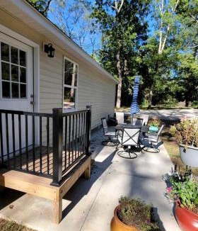 Owensville House | Cozy Secluded Cabin near Owensville, Missouri - Ideal for a Relaxing Glamping Getaway with Your Loved One