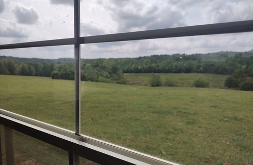 Dickson County Cabin | Cozy stay at Baling Out Farms