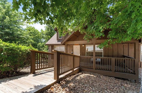 Reeds Spring Cabin | Cozy Stonebridge Cabin, near Silver Dollar City