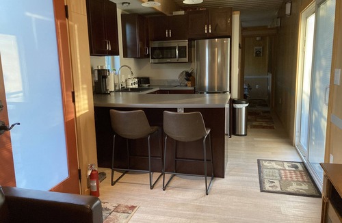 Trinidad Cabin | Cozy Tiny House Escape with jaw dropping mountain and lake view Perfect for two!