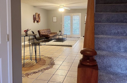 Radcliff House | Cozy Townhome 10 minutes from Fort Knox!