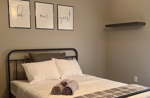 Radcliff House | Cozy Townhome 10 minutes from Fort Knox!