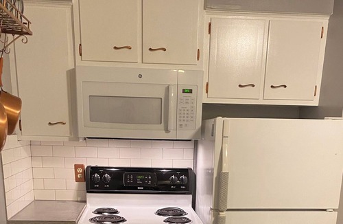 Manhattan House | Cozy Townhome close to KSTATE Bill Snyder Family Stadium