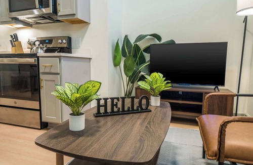 Downtown Louisville Apartment | Cozy unit close to Louisville Downtown Hospitals