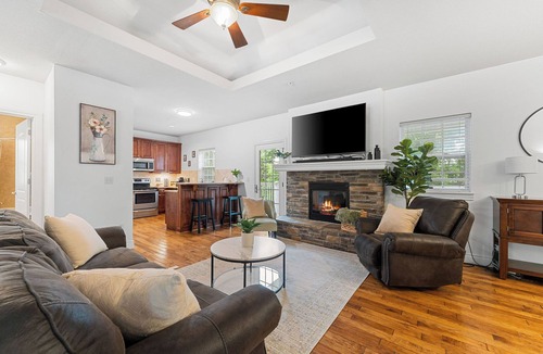 Branson Villa | Cozy Villa Violà *Golfing & Downtown* Sleeps 8