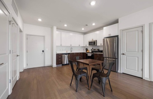Downtown Louisville Apartment | CozySuites at Nulu