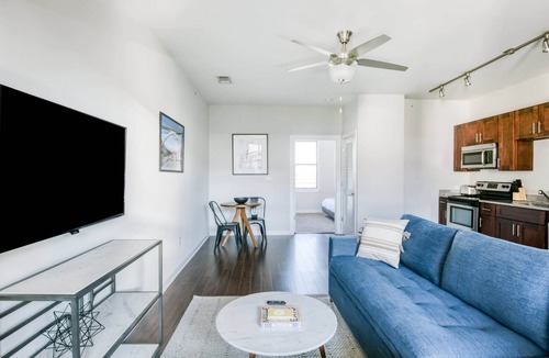 Hillsboro Village Apartment | CozySuites Music Row Chic 1BR in Nashville! 42
