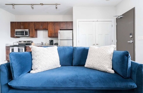 Hillsboro Village Apartment | CozySuites Music Row Elegant 1BR in Nashville! 21