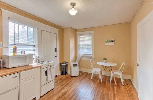 Cooper-Young Historic District House | Craftsman Guest Suite | Heart of Cooper-Young