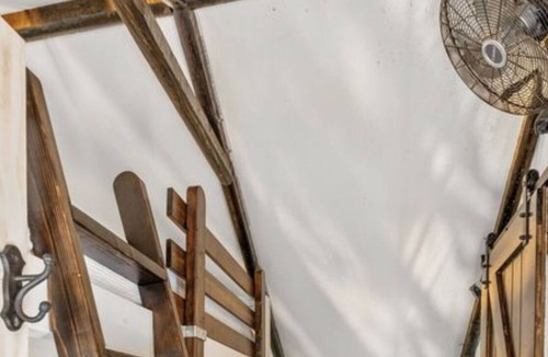 Greenbrier House | Creekside Farm Lower Tent