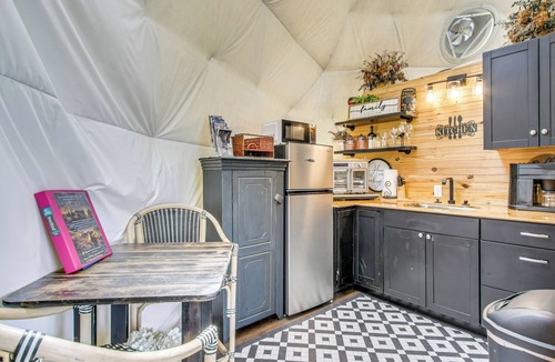 Rogersville Apartment | Creekside Glamping Dome in Rogersville w/Patio