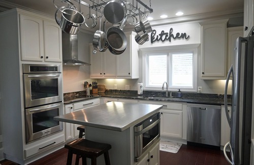 Emerald Isle House | Crystal Conch sleeps 16, private home close to beach access