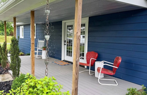 Jamestown Cottage | Cumberland Blue- Cozy, Rustic Cottage Near Lake Cumberland