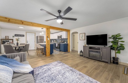 Wichita House | Cute 2BR Home with a Fire pit & Tiny Home