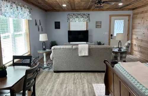 Albany Apartment | Cute, Quaint and Comfortable!