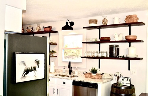 Drake House | “Cutest little VRBO in Bowling Green” On-Site Family Fun! Beech Bend, Caves, WKU