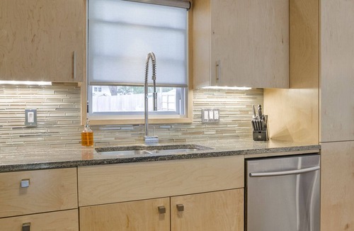 West Omaha House | CWS DATES AVAILABLE! EXECUTIVE SUITE-CHEF'S KITCHEN, AMAZING LOCATION & COZY