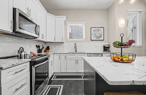 Hadley - Washington House | Cypress-Private Rooftop w/fire pit-Mins 2 Broadway