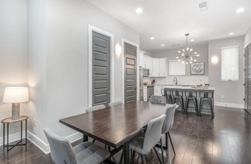 Hadley - Washington House | Cypress - Private Rooftop Patio - Mins to Broadway