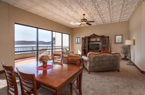 Ridgedale House | D'Monaco Resort Condos on Table Rock Lake