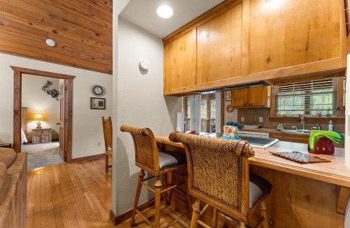 Branson West Cabin | Dakota Lodge Home