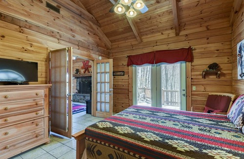 Branson Cedars Cabin | Dakota Lodge in Branson | 2 Bed, 2 Bath