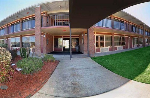Benton Hotel | Days Inn by Wyndham Benton