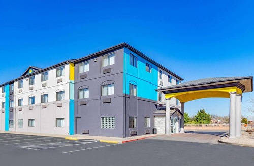 Bernalillo Hotel | Days Inn by Wyndham Bernalillo