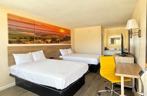 Branson Theater District Hotel | DAYS INN BY WYNDHAM BRANSON NEAR THEATRE DISTRICT-57641