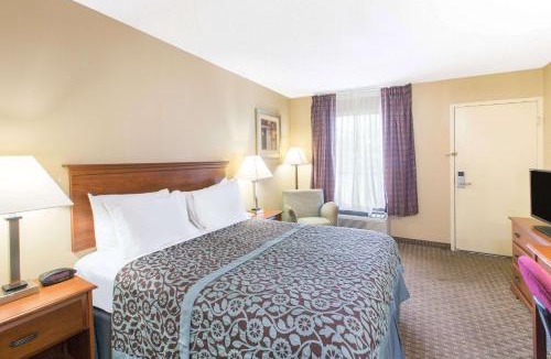 Ripley Hotel | Days Inn by Wyndham Ripley