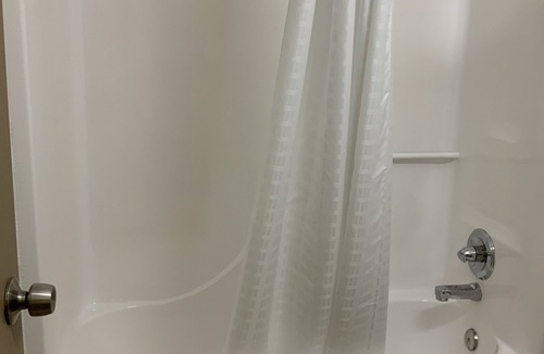 Troy Hotel | Days Inn by Wyndham Troy IL