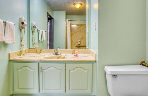 South Tulsa Hotel | Delight in Comfort & Convenience Near Tulsa's Top Local Attractions