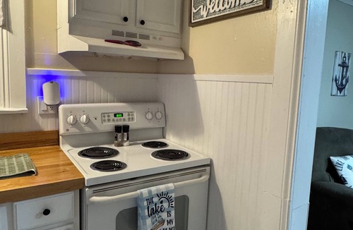 Jamestown House | Delightful 2-bedroom house in Jamestown, a short drive from Lake Cumberland