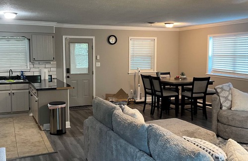 Tupelo House | Delightful 3-bedroom house 0.5 miles from Tupelo Airport